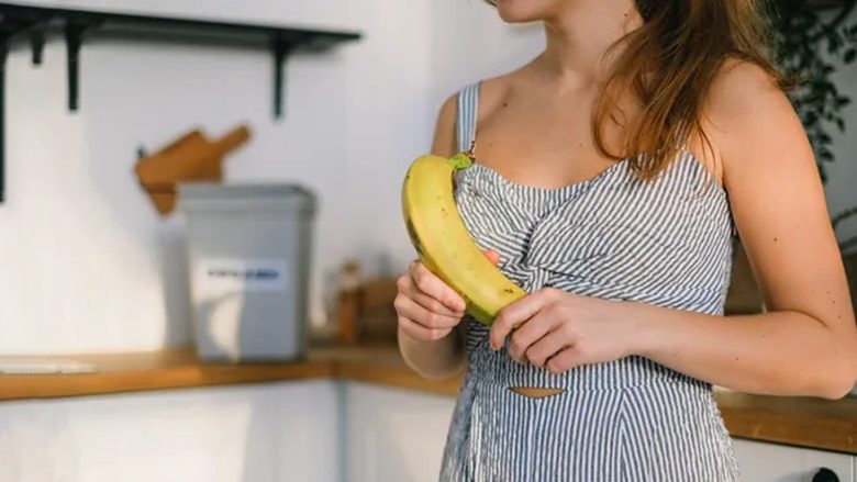 Mjekët paralajmërojnë: Ky grup njerëzish nuk bën të hajë banane, aq më parë jo kur kanë barkun të zbrazët