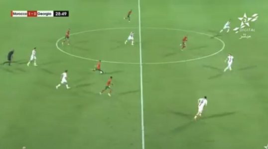 Hakim Ziyech sinjal kundërshtarëve para Botërorit – Me këtë gol që ka shënuar, ‘çmendi’ edhe komentatorin e takimit