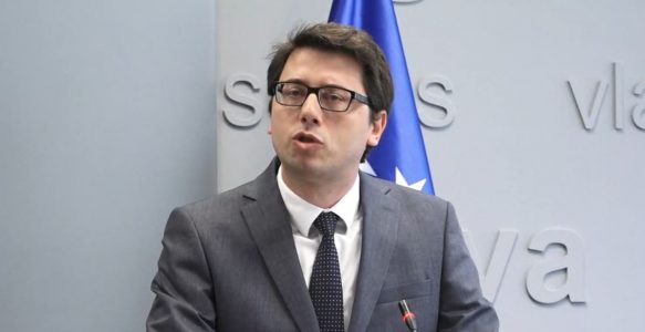 Murati ia jep meritat VV-së për bartjen e të hyrave vetanake të Prishtinës