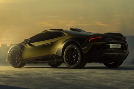 Lamborghini publikon fotot e para të supersportives “off-road”