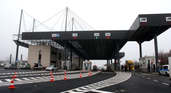 Paralajmërohet bllokadë e rrugës afër kufirit Kosovë –Serbi, QKMK del me apel për qytetarët