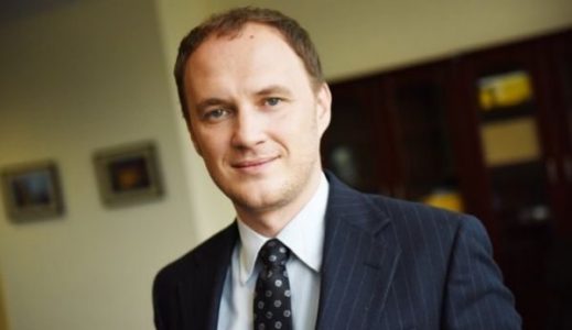 Petrit Selimi: Nën menaxhimin marksist të Kurtit po kolapson ekonomia dhe standardet e jetës