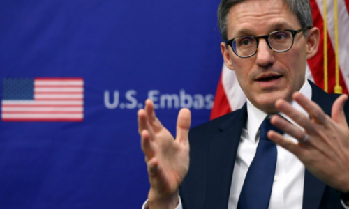 Chollet: Asociacioni është prioritet për ShBA’në, udhëheqësit e Kosovës dhe Serbisë i presin vendime të vështira