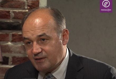 Hoxhaj: Qeveria t’i sqarojë pretendimet se janë hequr disa njohje