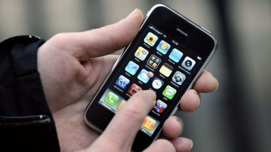 iPhone i parë origjinal pritet të shitet për mbi 50 mijë dollarë në ankand