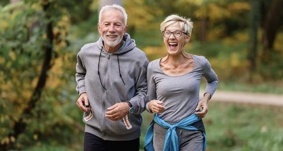 Mësoni se çfarë përfitimesh i sjell vrapimi trupit tuaj pas të 50-tave