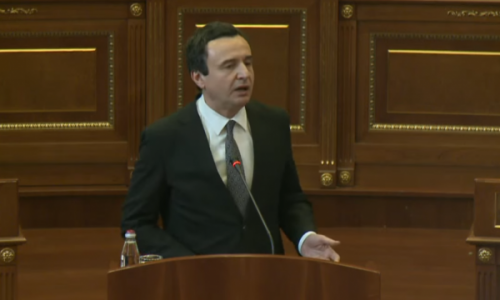 Kurti raporton sot në Kuvend për takimin e Ohrit