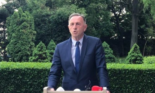 Jusufi paralajmëron padi ndaj disa institucioneve shtetërore e komunale: Nuk po përfillet vendimi për pagën minimale