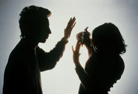 Gratë në Kosovë janë ende viktima të dhunës në familje