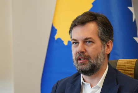 Ministri Çeku flet për rastin e Agim Ademit dhe procesin e licencimit të FFK-së