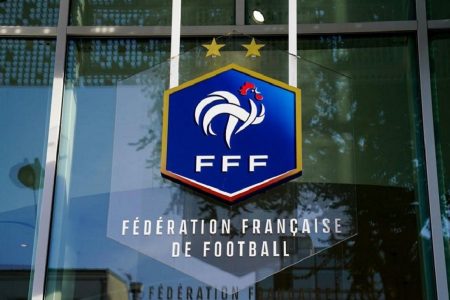 Vjen vendimi nga Federata Francez: Gjyqtarët të mos e ndalin ndeshjen në kohë iftari