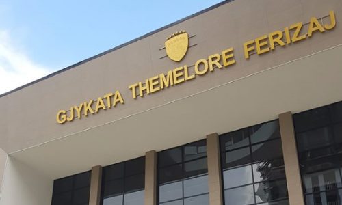 Një muaj paraburgim ndaj të dyshuarit për plagosje në Ferizaj