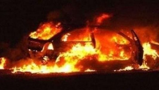 Digjen edhe tri vetura me targa RKS në veri