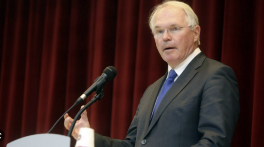 Ambasadori i SHBA-së paralajmëron Serbinë për raportet me Rusinë