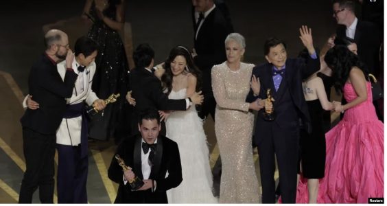 Filmi “Everything Everywhere All at Once” fiton më së shumti çmime Oscar