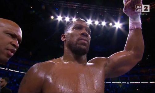 Me diferencë të vogël pikësh, Joshua fiton ndaj boksierit amerikan Frenklin