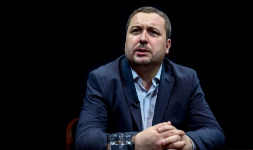 Latifi: Vit i humbur komplet, shpejt do të paguajmë çmim të lartë për këtë marrëzi