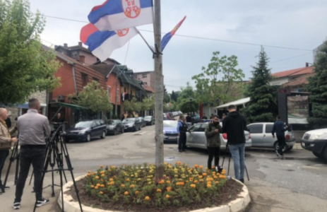 Largohet një kamion-barrikadë në Zveçan: Situata është e qetë, por nën tension