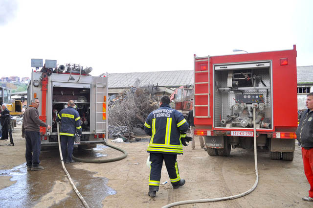Zjarrfikësit në Kamenicë përballen me kushte të rënda të punës