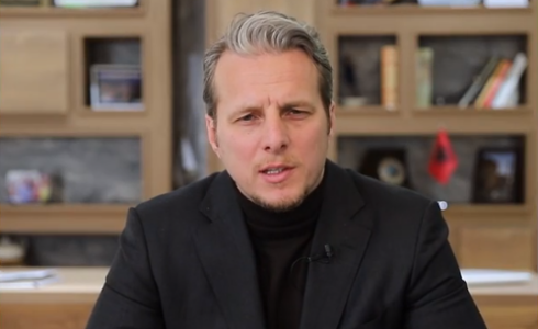 Shqiprim Arifi akuzon Vetëvendosjen për koalicion me Listën Serbe në Preshevë