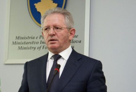 “Mozomakeq!” – Hyseni shpërthen pas ndërprerjes së dialogut strategjik SHBA-Kosovë: Vetëm injorantët mund të jenë befasuar