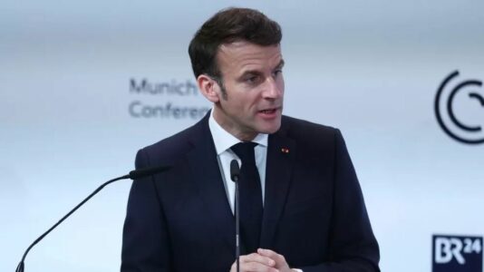 Ambasadori francezër tregon për përfshirjen e Presidentit Macron në dialogun Kosovë-Serbi