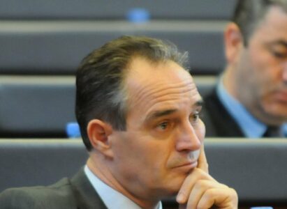 Masakra në Burgun e Dubravës, Nait Hasani për ekspozitën në shesh: Tregohen mashtrime të Serbisë dhe të agjentëve serbë