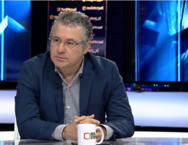 Albin Kurti, ose si ta lesh fillikat Kosovën përballë botës