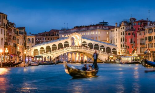 E pabesueshme: 2-vjeçarja shqiptare shpallet ambasadore në Itali