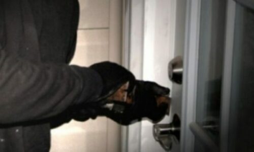 Vjedhje e rëndë në Klinë, hajnat vjedhin shumë të madhe parash