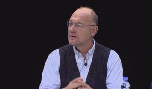 Auron Tare paralajmëron për turizmin: “Mish-mash tipik shqiptar”