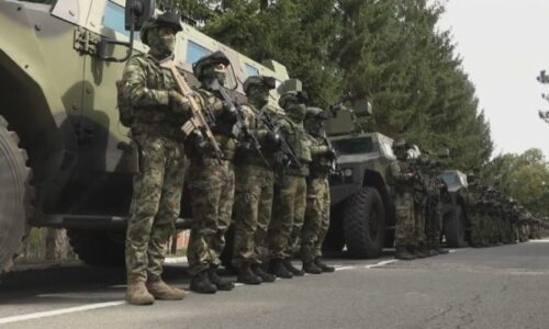 Alarmi për trupa në kufi me Kosovën, Vuçiq lajmërohet ne gazetën e njohur: Do t’a reduktojmë numrin e ushtarëve
