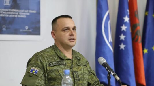 Maqedonci ngre alarmin: Serbia nesër do të testojë dronë kamikazë në kufi me Kosovën