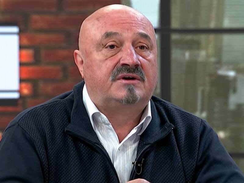 Kush është avokati i Radojiçiqit, personi që dënoi 150 shqiptarë të Kosovës me 1.600 vjet burgim