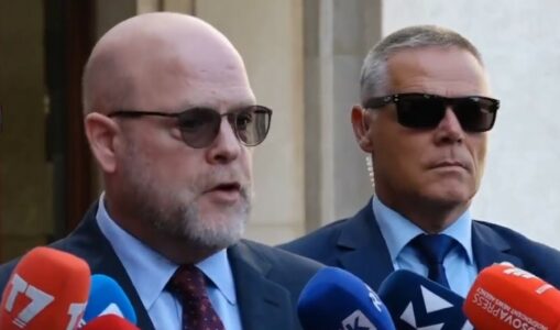 “Për të ardhur keq”: Hovenier kritikon pengimin e Listës Serbe në Kuvend