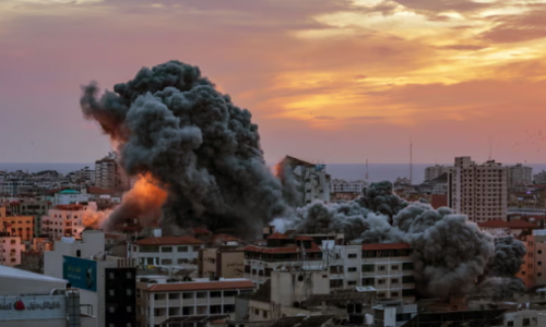 Terroristët e Hamasit bëjnë masakër, vrasin 260 civil që ishin në një festival