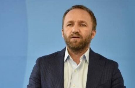 Tahiri: Vendimet e gjyqtarit Radomir Llaban favorizuan Vetëvendosjen në emërime të jashtëligjshme