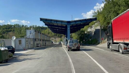 Pas gati një muaj i mbyllur, hapet pikëkalimi kufitar në Jarinjë
