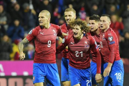 Plas te Çekia, trajneri përjashton 3 futbollistë para finales me Moldavinë
