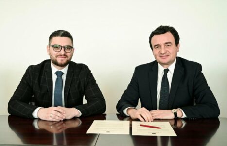 Ish-këshilltari i Kurtit i bashkohet PDK-së: Nuk duhet përsëritur gabimet