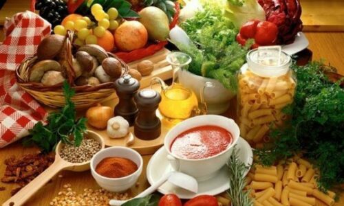 Ushqimet që ta forcojnë imunitetin kur jeni sëmurë