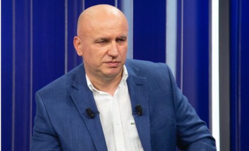 24 orët e fundit tregojnë gjithë jetën e Sali Berishës