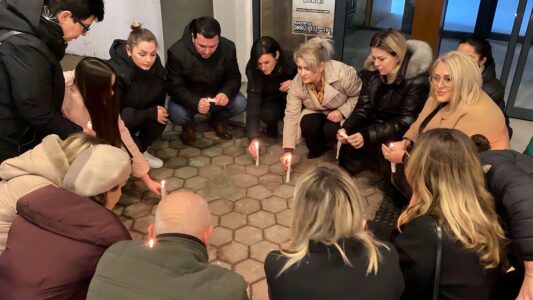 Ferizaj ndez qirinj në nderim të Liridona Ademajt