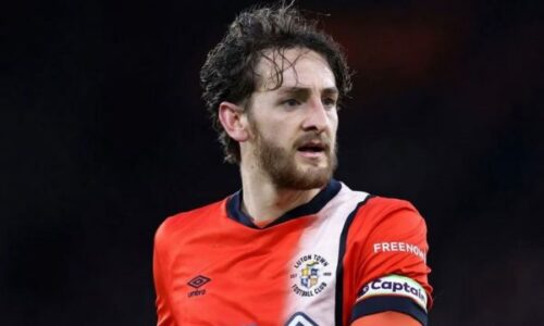 Pësoi atak kardiak në fushën e lojës, Luton zbulon gjendjen e kapitenit Lockyer