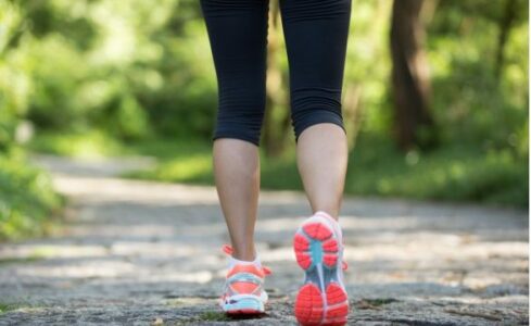 A e dini sa kilogram mund të humbni vetëm duke ecur?