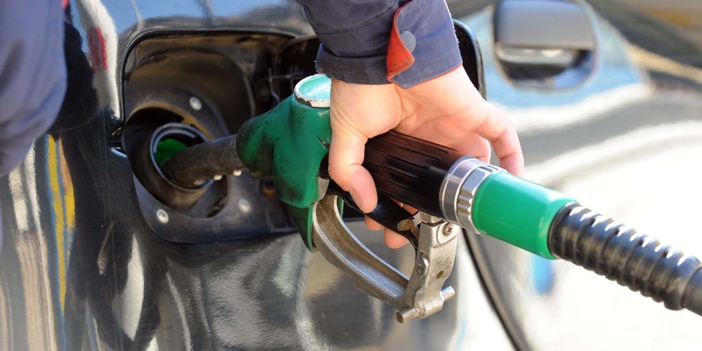 Bie çmimi i naftës pas sulmit të SHBA së në Venezuelë