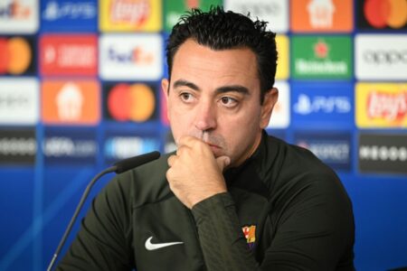 Xavi i bie pishman, bindet që të qëndrojë edhe për një sezon të Barcelona