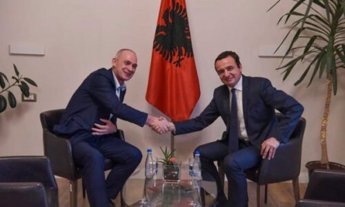 Humolli: Kurti kur u bë kryeministër e ka këqyr Kushtetutën, nuk e ka pa bashkimin kombëtarë