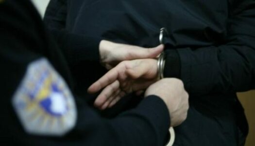 Podujevë: Arrestohet nën dyshimin se bashkëjetoi me të miturën, lirohet në procedurë të rregullt