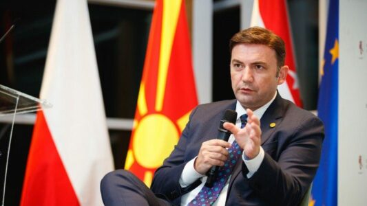 Zgjedhjet në Maqedoninë e Veriut, Osmani: Qytetarët kanë 2 opsione, integrim apo izolim